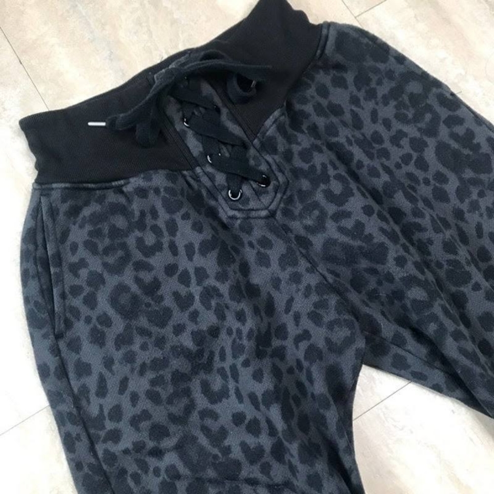 Victotias Secret Leopard Joggers Large High Waist